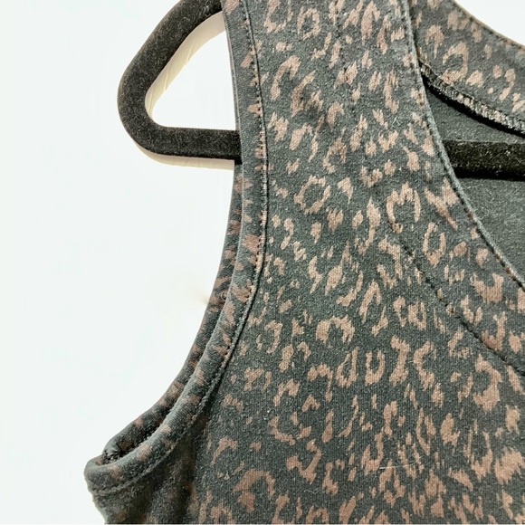 ⭐️2/$20⭐️ Weekenders animal print tank top-black w/brown leopard spots, size L - Picture 3 of 5
